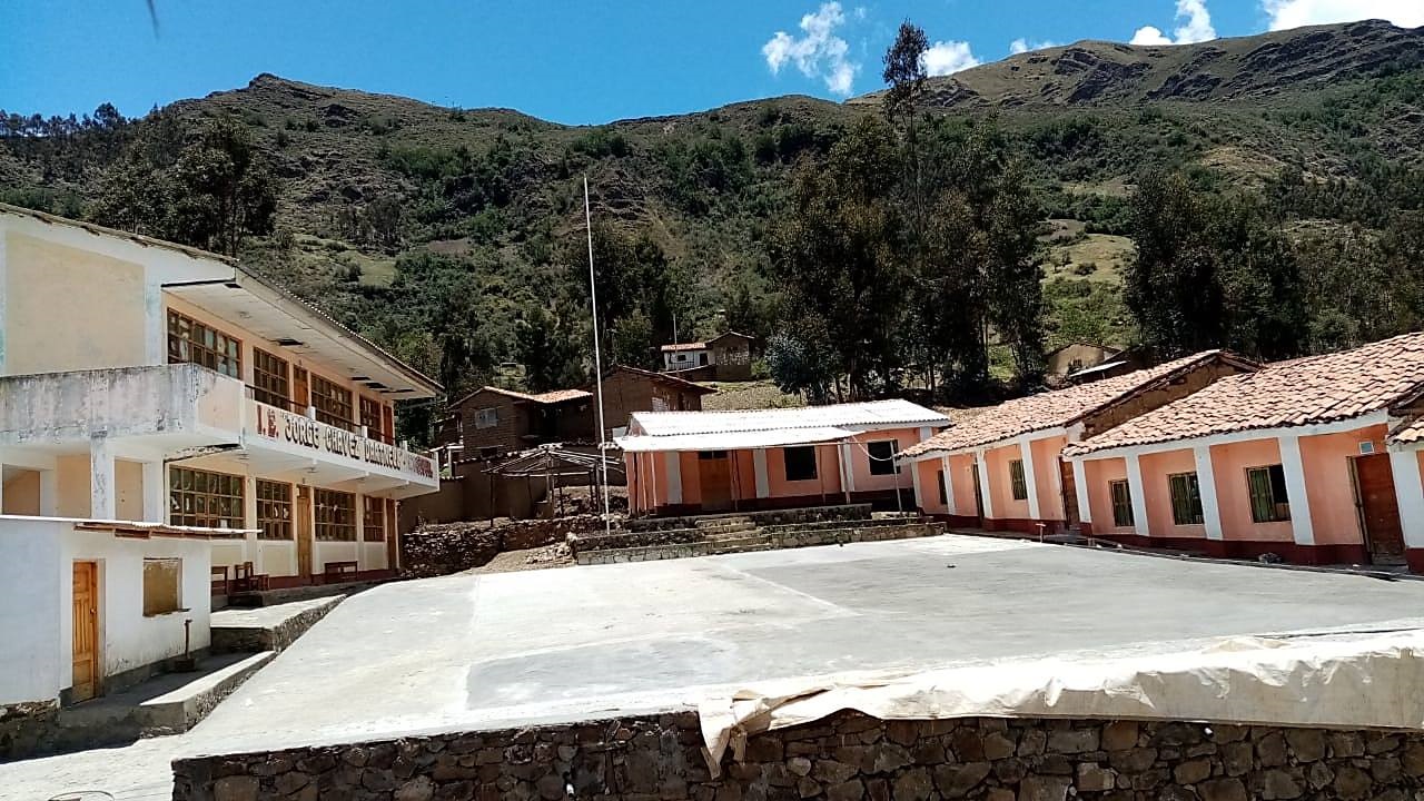 Colegio JORGE CHAVEZ DARTNELL - Chinguil