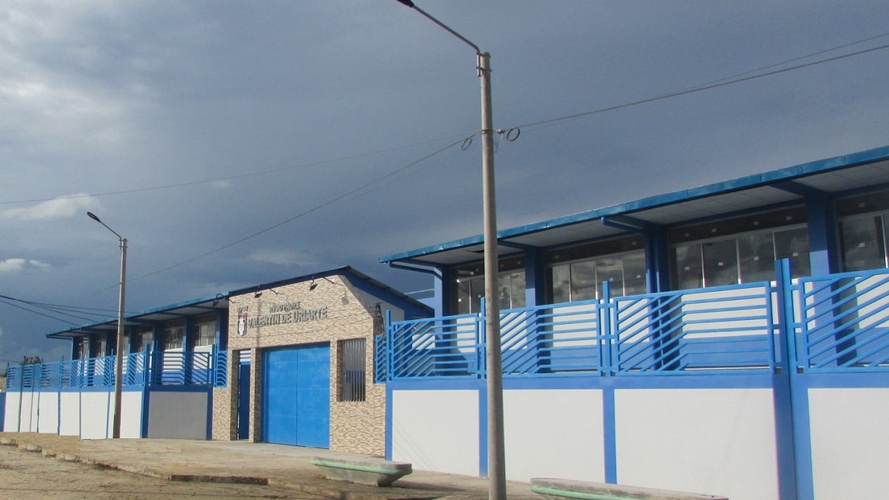 Escuela VALENTIN DE URIARTE - Contamana