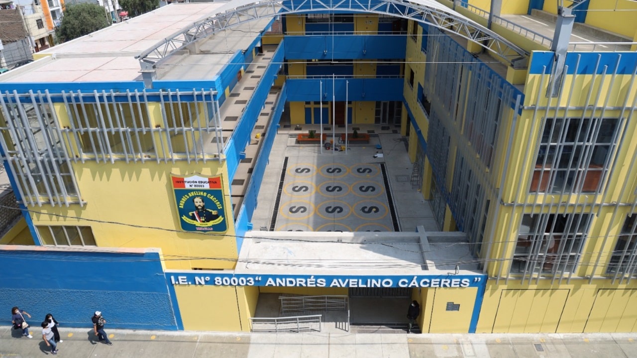 Escuela 80003 ANDRS AVELINO CCERES - Trujillo