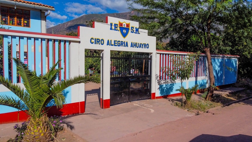 Colegio CIRO ALEGRIA - Ahuayro
