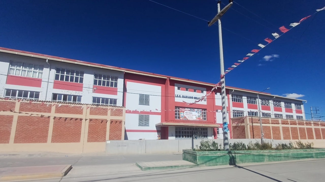 Colegio MARIANO MELGAR - Ayaviri