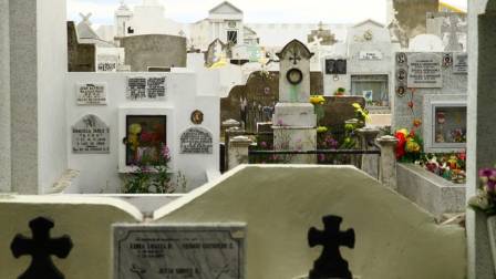 Inauguración del cementerio El Ángel